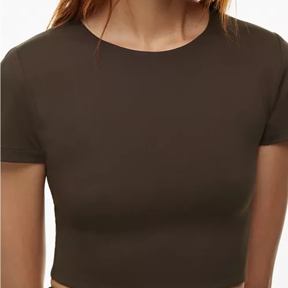 Aritzia Babaton Contour Crew Cropped T-Shirt - M - Picture 2 of 5